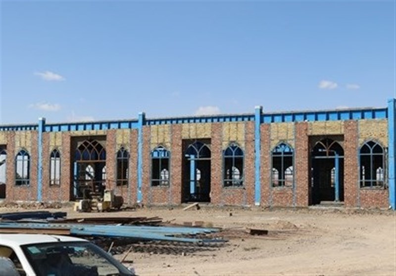 فاز نخست ساختمان مصلی پیامبر اکرم‌(ص) زرند ۶۰ درصد پیشرفت دارد